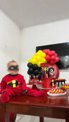 Fantasia bebê incrível 9-12 meses