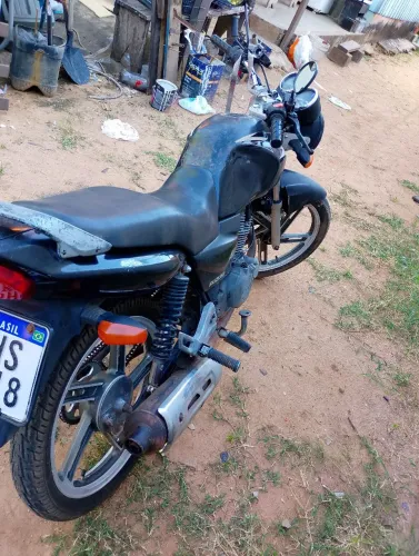 Suzuki GSR 150i em dias