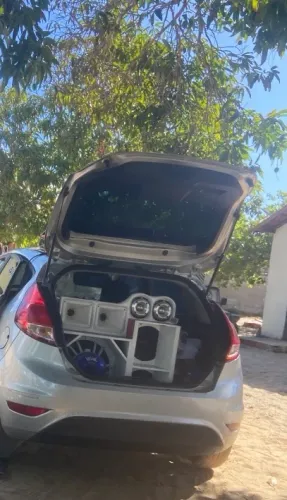 Som automotivo
