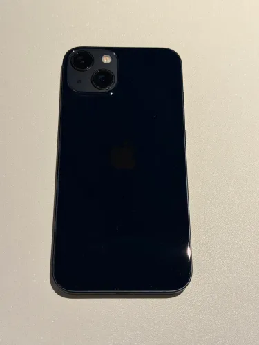 iPhone 13 128gb em ótima condição (com capinha e cabo)