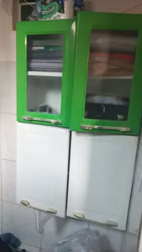 Armário Paneleiro simples de 4 portas Usado