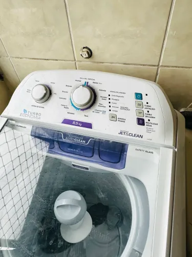 Máquina de Lavar Electrolux 8,5kg Branca)