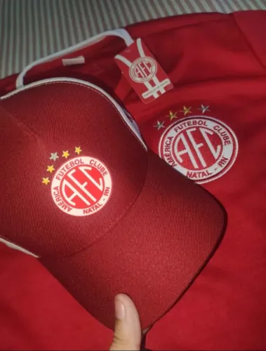 KIT AMÉRICA RN (CAMISA + BONÉ)