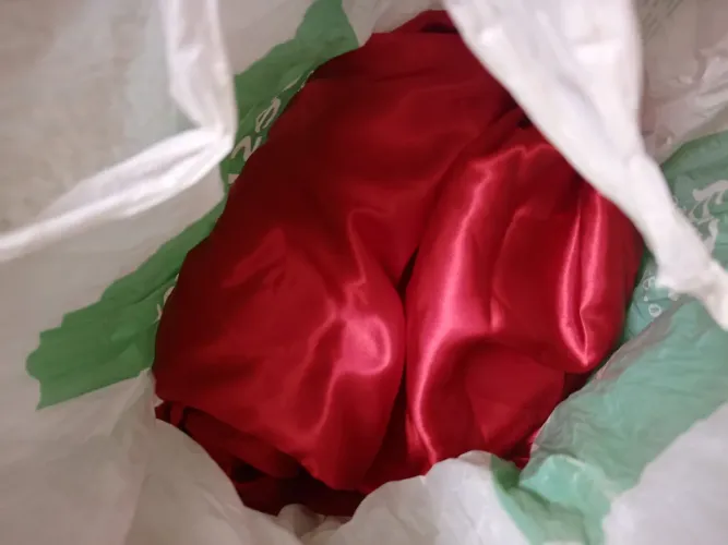 Tecido cetim vermelho