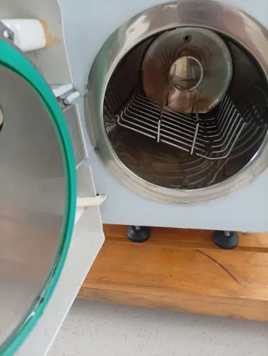 Autoclave Biotron 5 Litros - Seminova