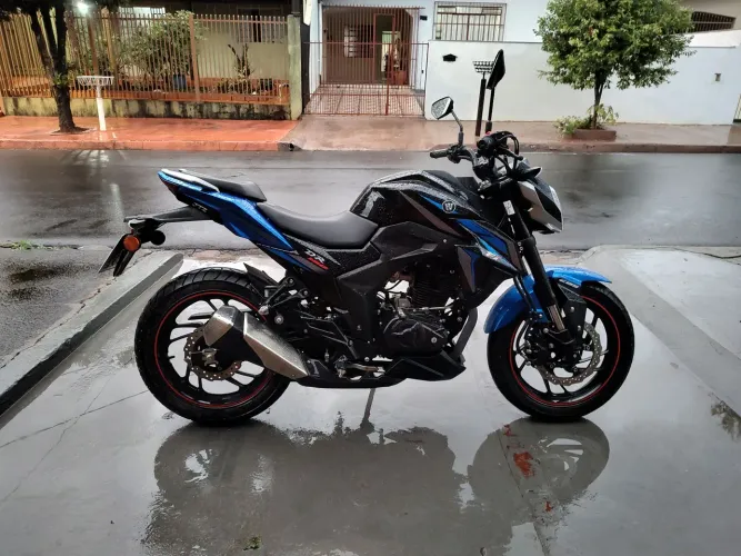 Moto nova com 4000km