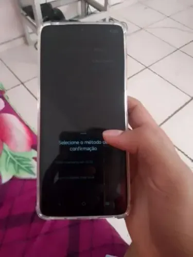 Celular moto g06 com caixa carregador e nota fiscal nenhum problema 2 meses de uso
