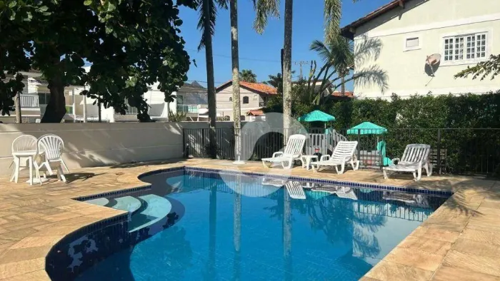 Casa com 3 dormitórios à venda, 250 m² por R$ 1.250.000,00 - Camboinhas - Niterói/RJ