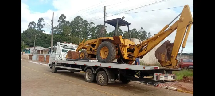 Retroescavadeira CASE 580H