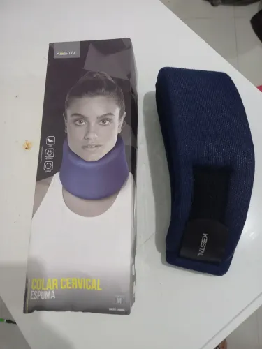 Colar cervical de espuma 