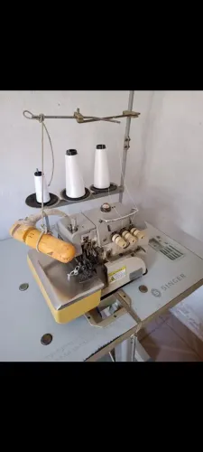 Máquina Overloque