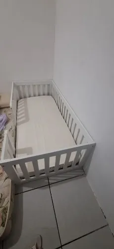 Cama infantil montessoriana