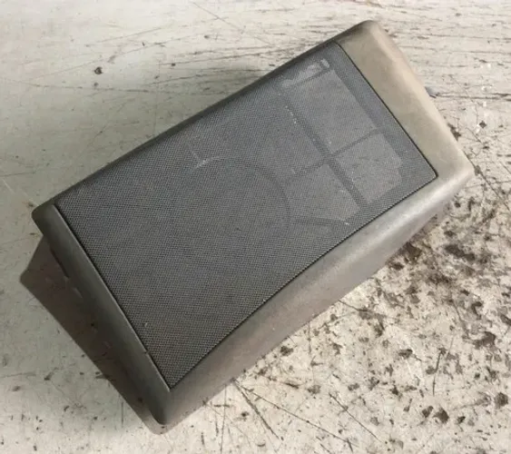 Capa Alto Falante Tras Esquerda Mercedes E200 1997 - Cinza