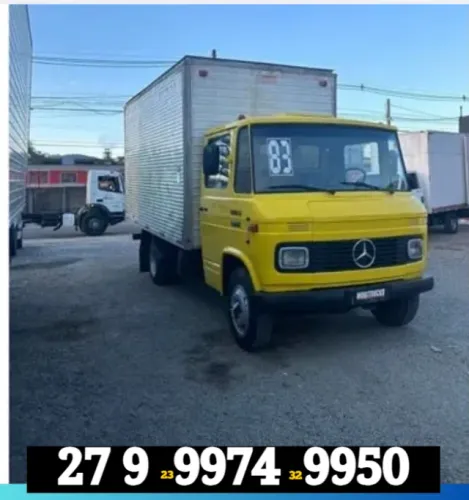 Caminhão de frete Vitória mudança baú