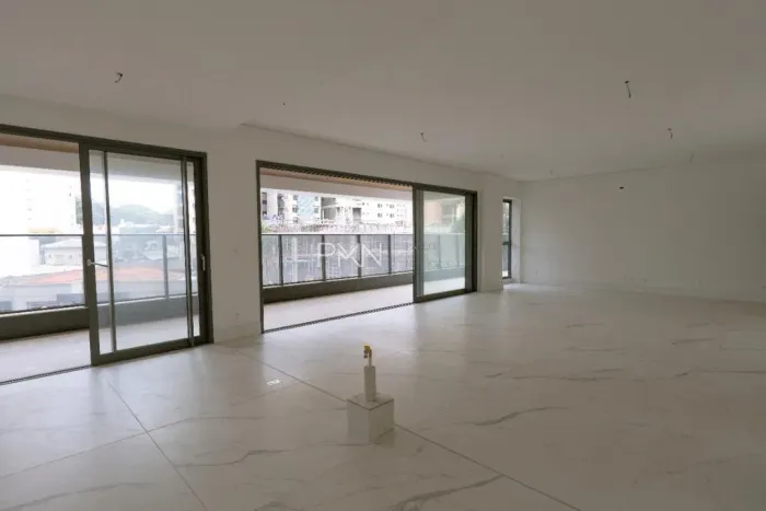 Apartamento Garden à venda em Campinas, Cambuí, com 3 suítes, com 212 m², Signature Cambuí