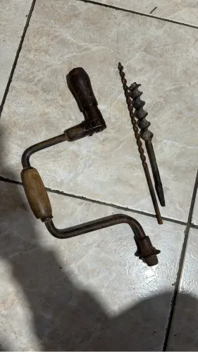 Furadeira Antiga Manual