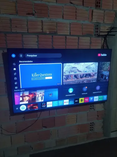 V/ está linda tv smart Samsung 70 polegadas