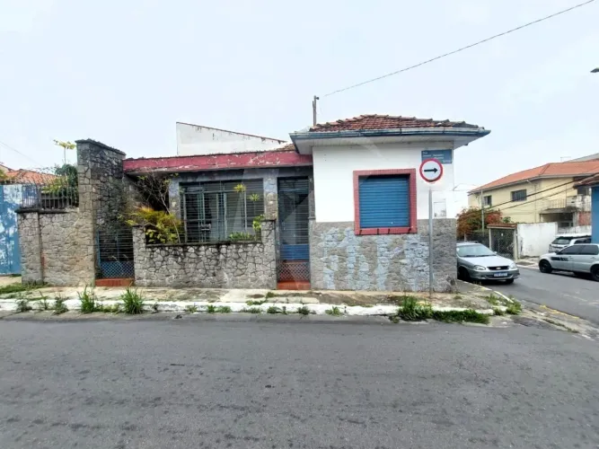 Terreno com casa antiga, no Tucuruvi!