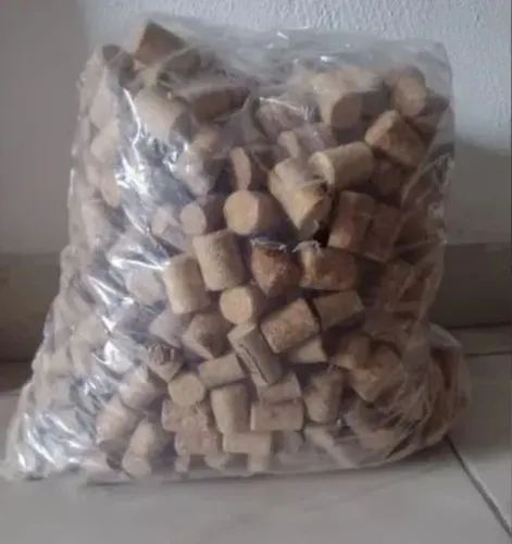 Cortiça em formato de rolhas