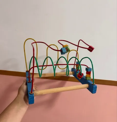 Brinquedo aramado