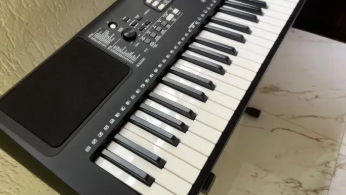 TECLADO YAMAHA