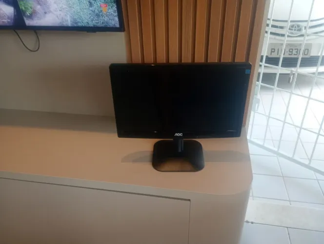 Monitor AOC de 15 polegadas