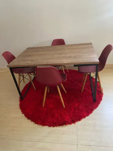 MESA JANTAR + 4 CADEIRAS EIFFEL - FAÇO ENTREGA