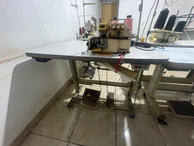 Máquina Overloque