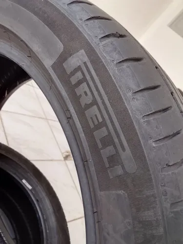 Pneu Pirelli REF 215/50R17