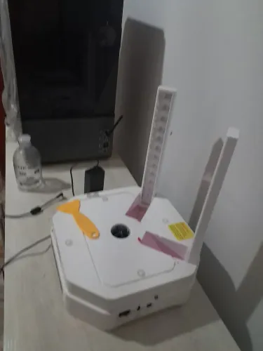 Unidade de lava e cura de resina  elegoo  .