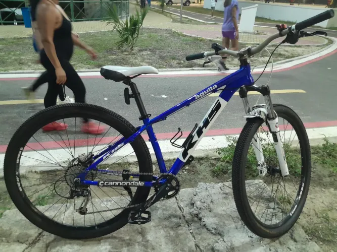 Bike KHS gringa usa top muito resistente 