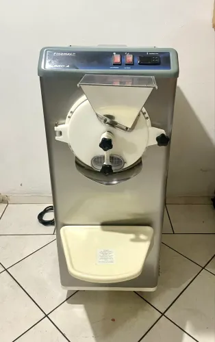 Máquina de sorvete açaí e gelatos Finamac Pro 4 Nova