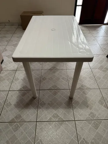 Mesa de plástico grande