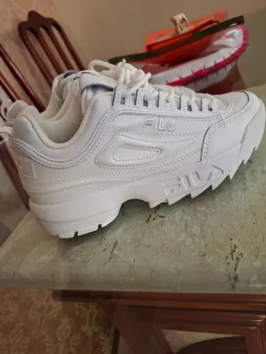 Tênis Fila disruptor - número 38 - R$ 400,00