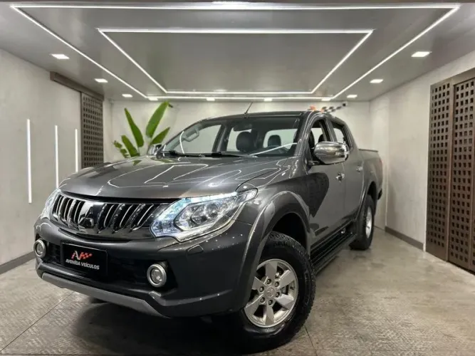 Mitsubishi TRITON GL AT 4X2 2017