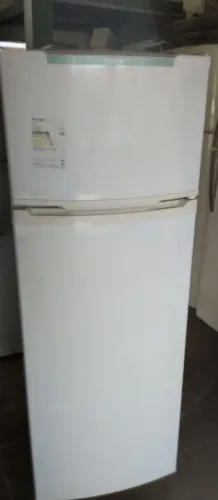 Geladeira Consul degelo 336 l funcionando perfeitamente entrego