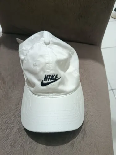 Boné Branco Nike