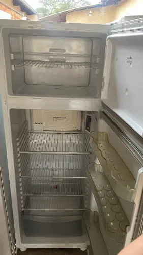 Geladeira cônsul degelo seco