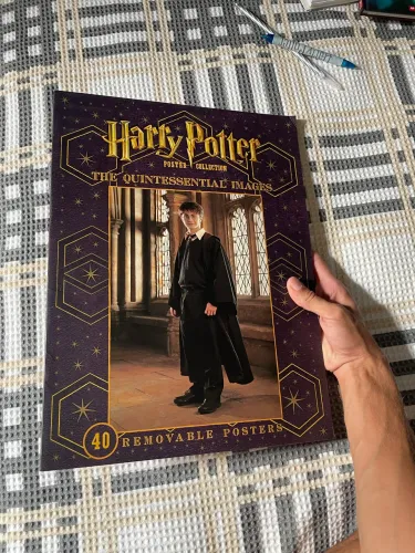 Livro Harry Potter - The Quintessential Images (Poster Collection)