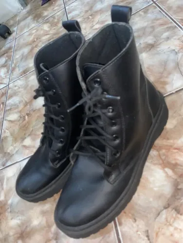 Bota coturno preto 