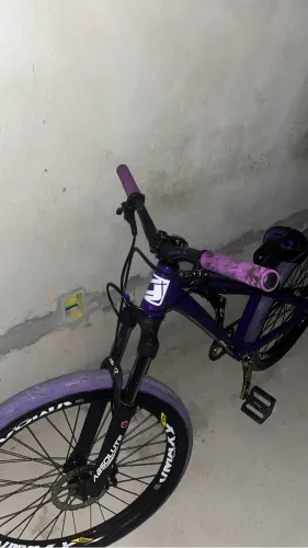 Bicicleta Gios roxo 