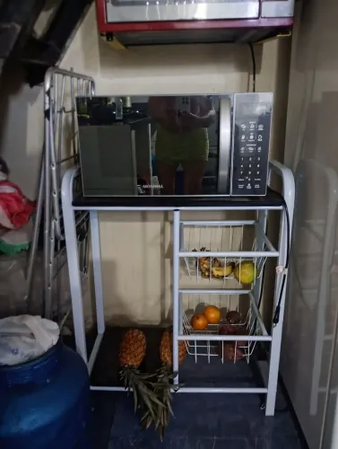 Fruteira e porta microondas novo sem marcas de uso