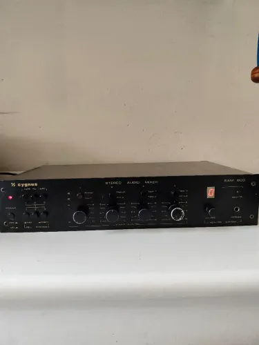Cygnus áudio Stereo Mixer Sam 800