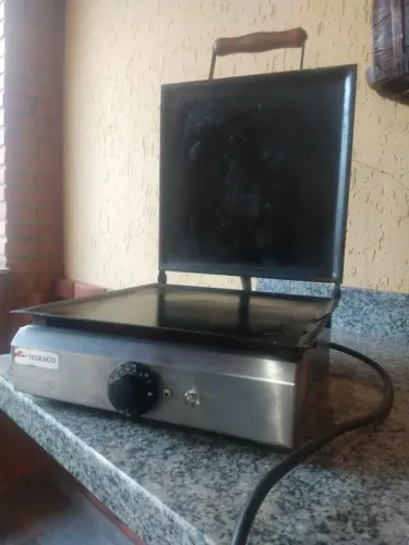 CHAPA SANDUICHEIRA - 30 X 30 - 220V