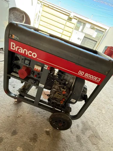 Gerador branco BD8000E3