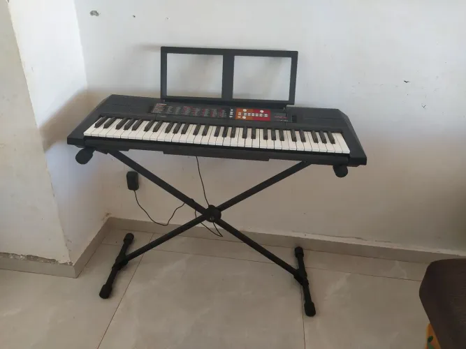 Teclado Yamaha f51