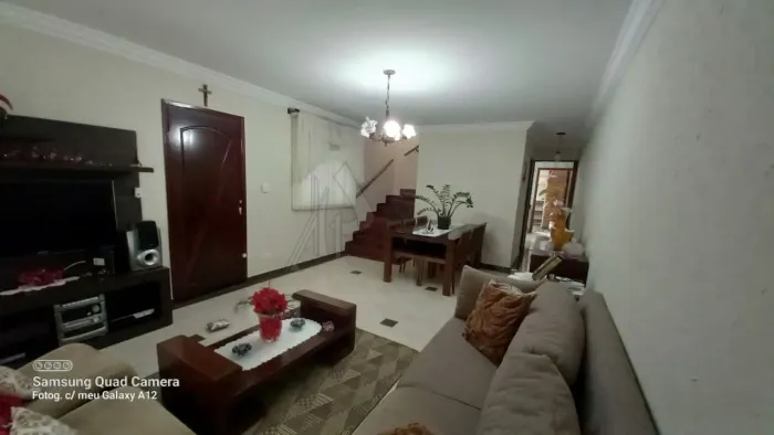Casa para locação e Venda Jardim Entre Serras , 250m² , 4 quartos suíte, quintal, 2 vagas