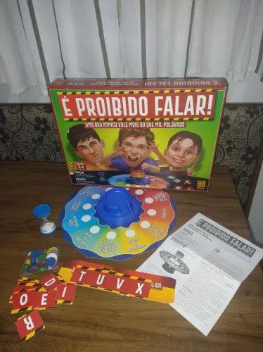 Jogo É proibido falar