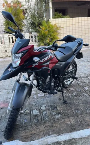XRE pra vender ligeiro 