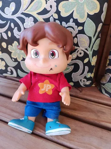 Boneco J.P.